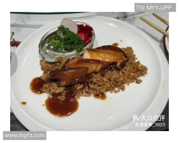 足球明星品味西餐的精彩瞬间高清图片分享